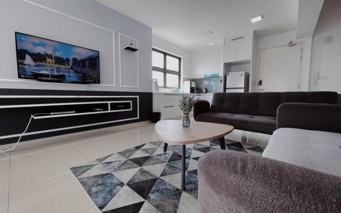 8pax 2R2B| Modern Stay @EkoCheras| Link to MRT| KL