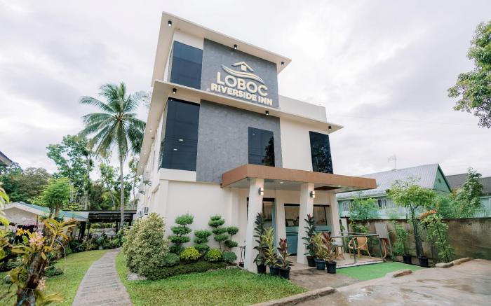 LOBOC RIVERSIDE INN & RESTAURANT