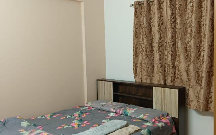 302 1BHK Fully Furnished Near Old Wipro