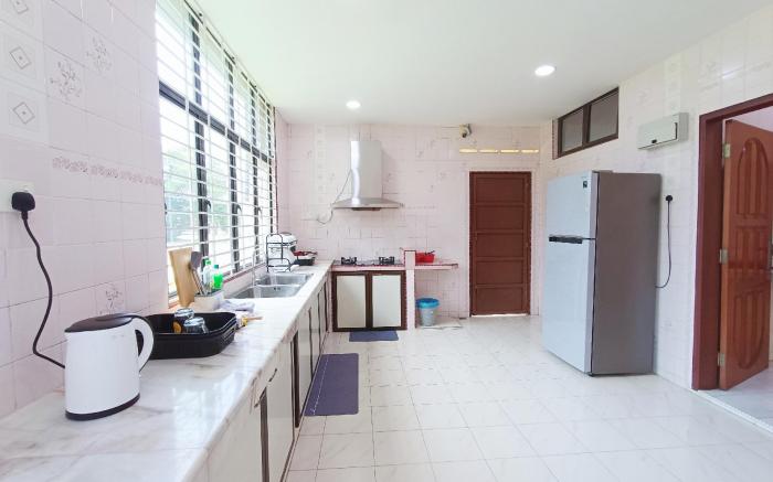 Twenty 1 Kawan Gathering House - PoolTable/Karaoke
