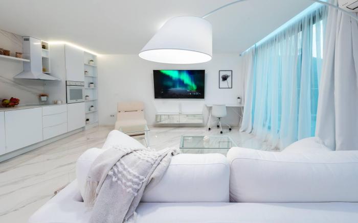Emirates White Sensation