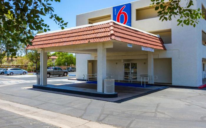Motel 6 Tempe, AZ – 10461 Airport – Priest Dr