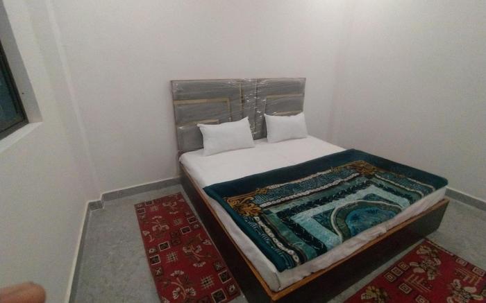Goroomgo A.V Palace Ayodhya