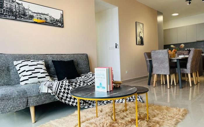 MVC50#Family Suite 8 pax 3 Rooms Velocity Cheras
