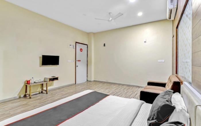 UTSAV GALAXY BANQUET AND ROOMS 