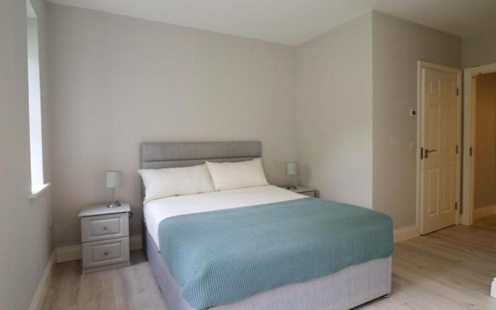 Charming 2-Bed Apartment in Dublins Countryside