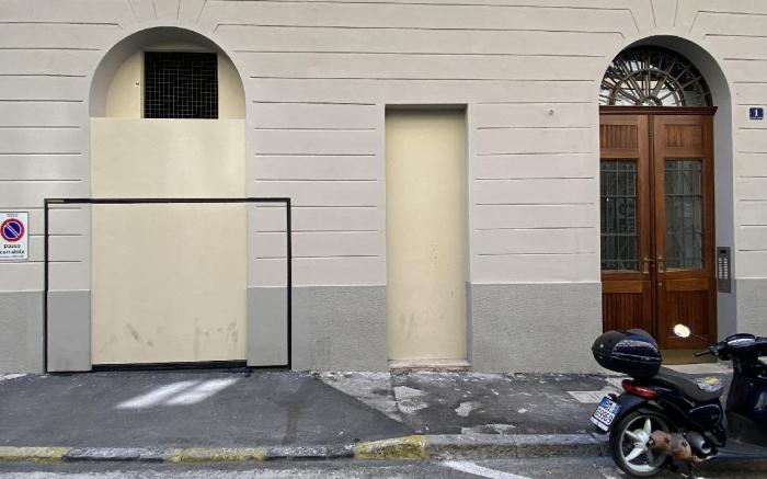 Luxury apartment + garage