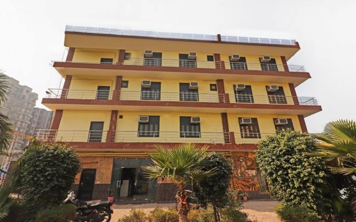 Radha Palace