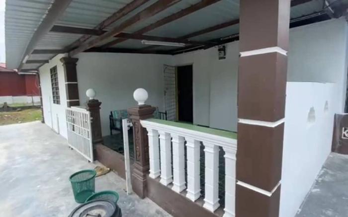 Homestay Busu, Air Panas Gadek( Muslim Only)