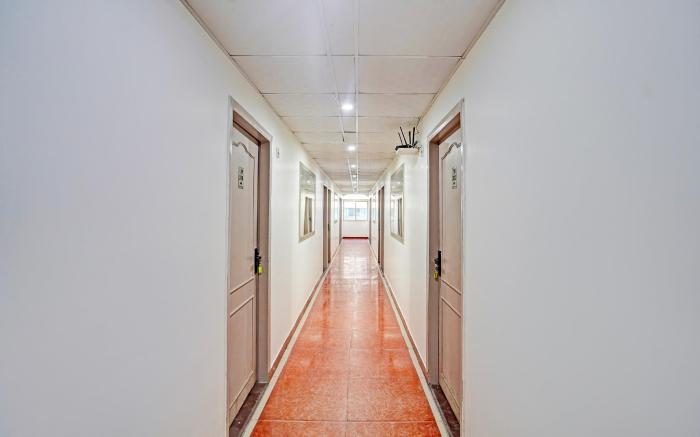 Super Townhouse Oak Nirman Nagar Mansarovar Formerly The Tulip Regency