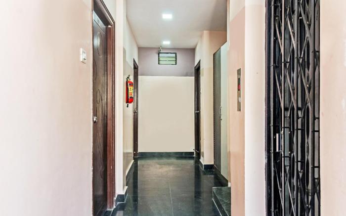 Hotel O M R residency