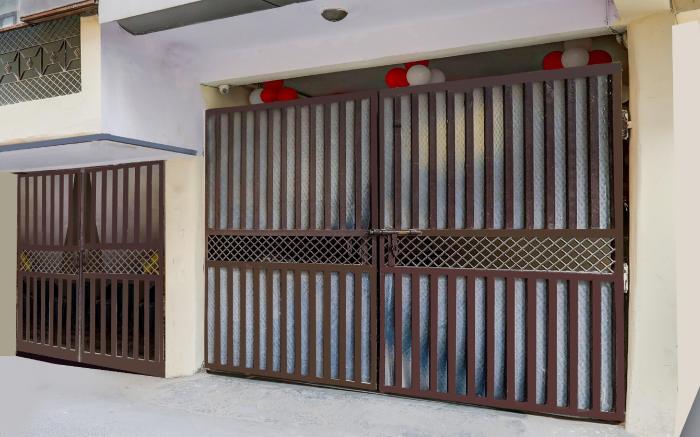 Super Hotel O Uttam Nagar Near Akash Hospital
