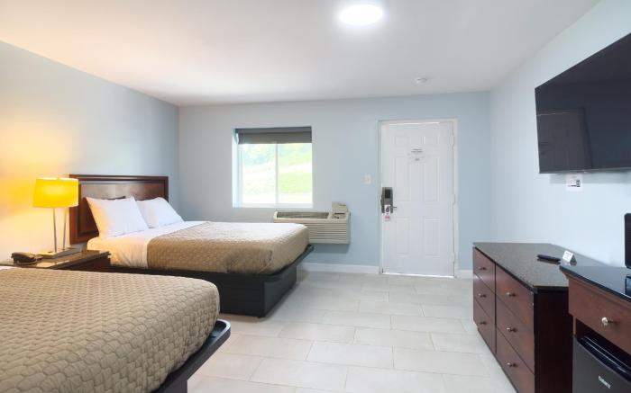 Imperial Inn by OYO Tazwell