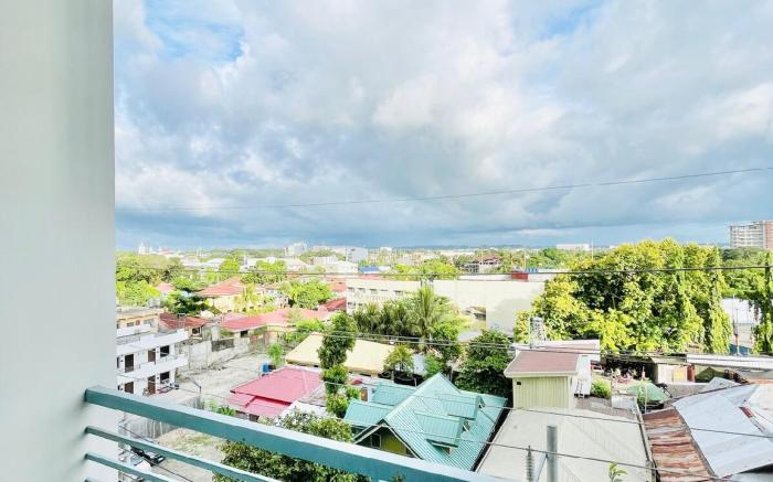 * *31 Budget-Friendly Studio