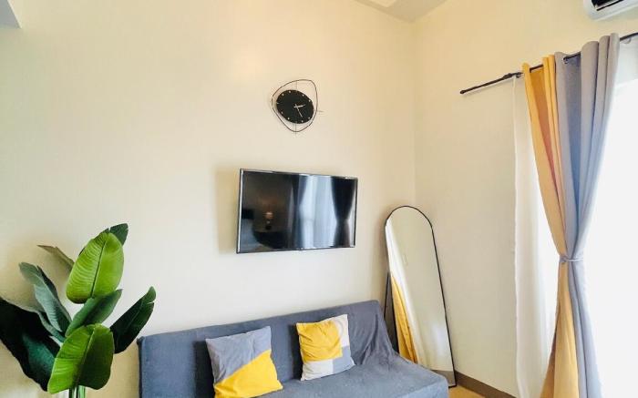 * *29 Chic Studio Escape