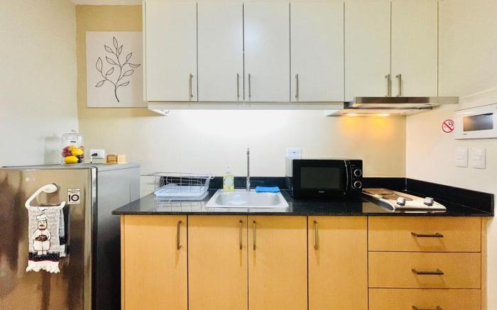 * *25 Central Luxury Studio
