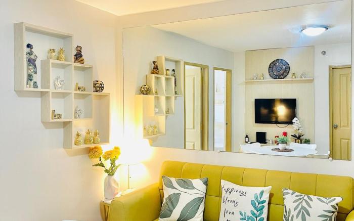 * * *OS 2 Sleek & Stylish 2BR