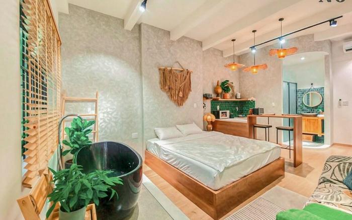 H"Home: Home in the heart of district 1