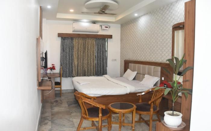 Goroomgo Ganga Vatika Varanasi
