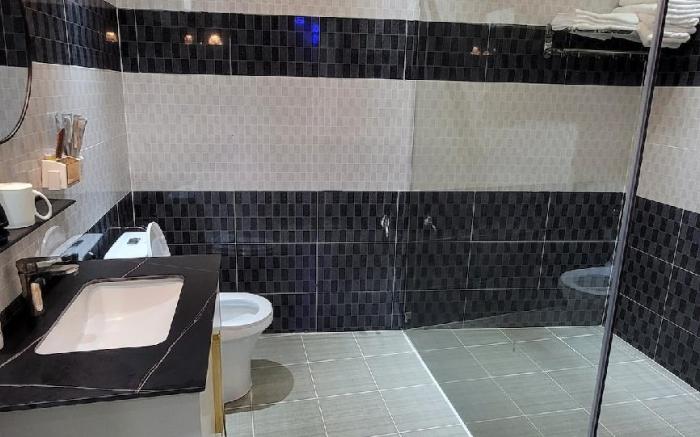 Villa 6 phòng ngủ, 9 phòng tắm, hồ bơi lớn