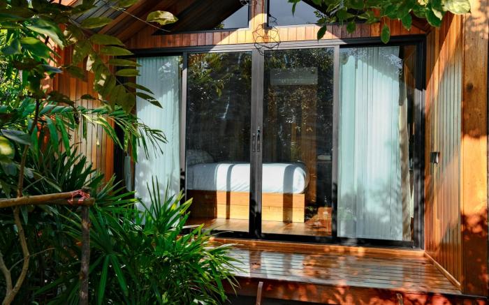 Lush Inn Phuket Hotel & Resort