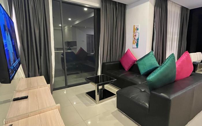 Grand Ion Delemen ComfySuite 3Pax 04