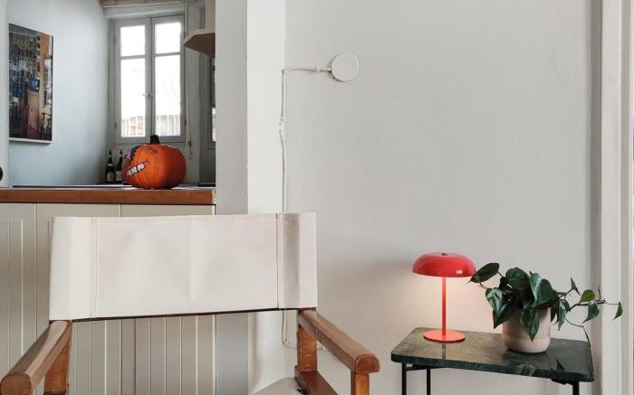 Stylish 1BR Apt with Retro Kitchen & View Balcony
