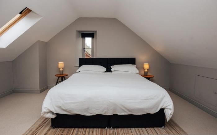 Nixey Cottage - From £250 Per Night