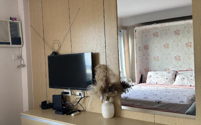 Persimmon Studios Near Ayala Mall & SM Mall Cebu