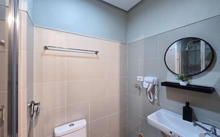 Condotel 1BR Unit w/ Balcony FAME Residences #FM10