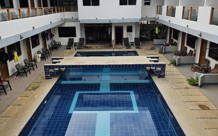 Oceanholic Diving Resort