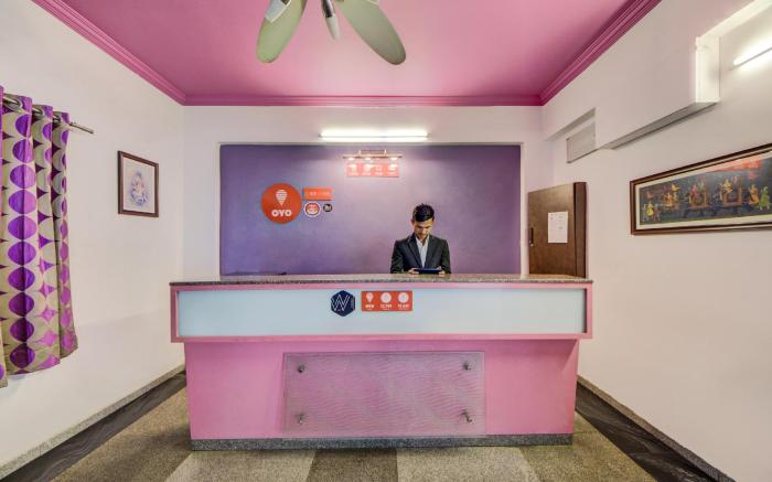 Super Hotel O JNTU college Near LULU mall, KPHB Colony.