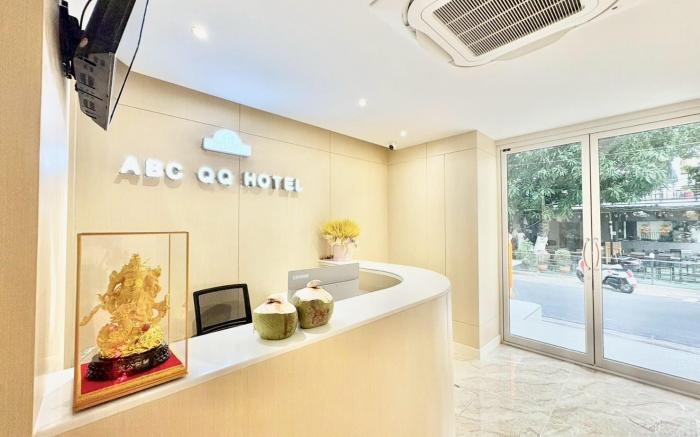 ABC QQ Hotel