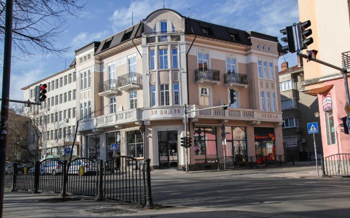Corner House