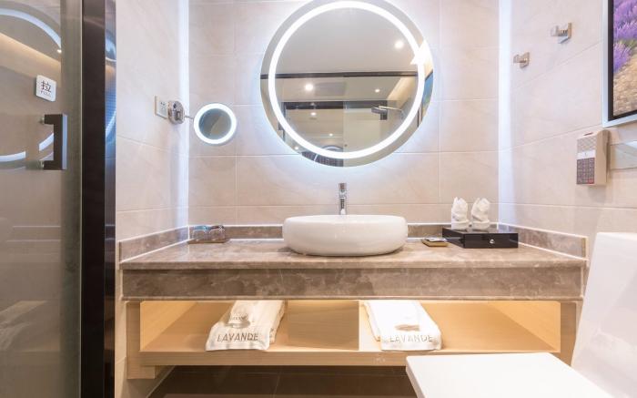 Lavande Hotels·Heyuan Wanlong City