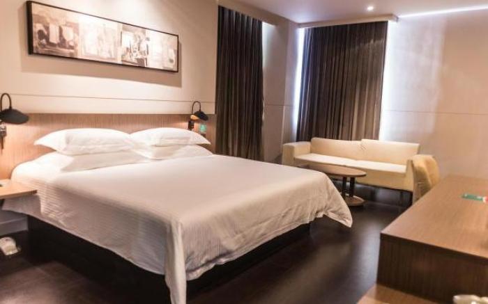 Jinjiang Inn Select Hohhot Chengjisihan Square Metro Station