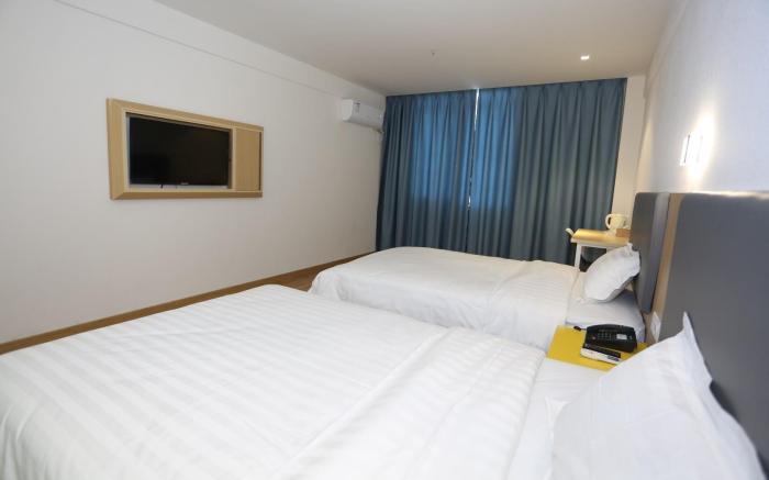 7 Days Inn Nahchang Qingshanhu Avenue Minfeng Road