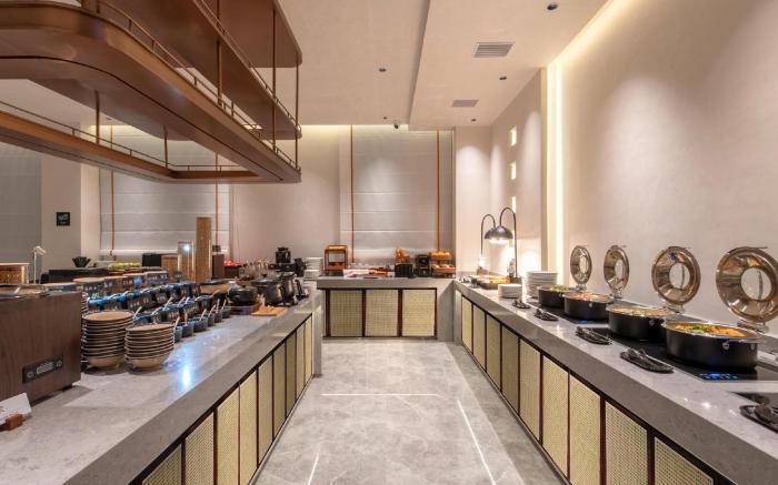 Atour Hotel Zhuhai North Station Baolongcheng