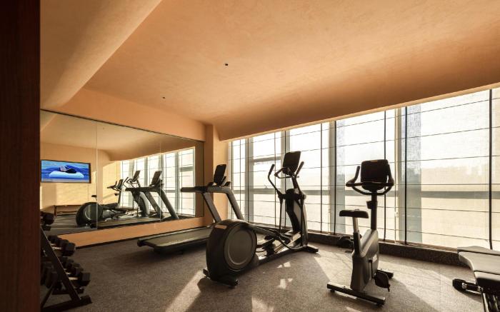 Atour Hotel Wenzhou South Station Intime Department Store