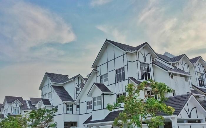 Setia Alam SCCC  swimming pool Projector House