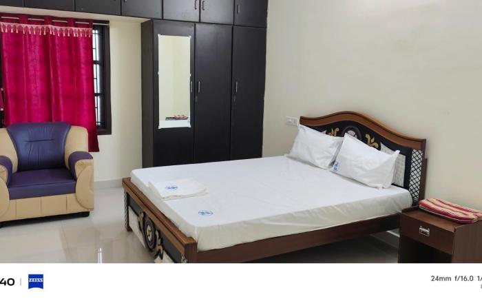 shree service apartment