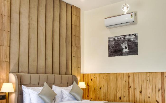 Corbett Elegant Retreat