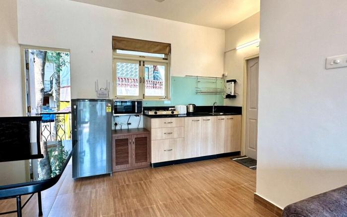 *Royal Palms - 1 BHK 1 min drive to the Beach*