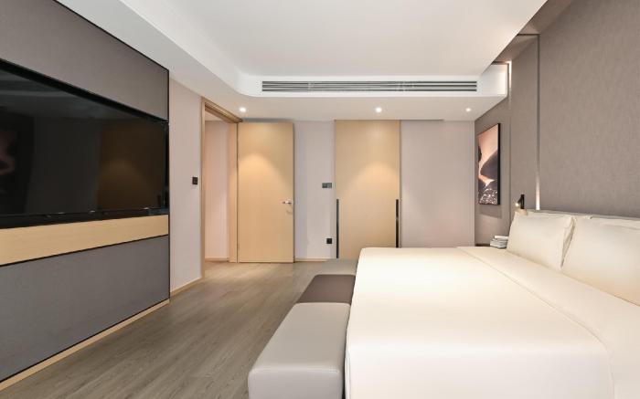 Atour Hotel Qinhuangdao Railway Station Beigang Street
