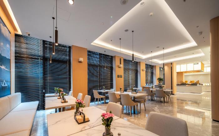 Atour Hotel Dalian Xinghai Square Zhongshan Road