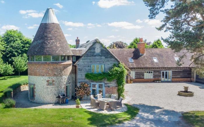 Oast House - Otium Wine Estate – South Downs