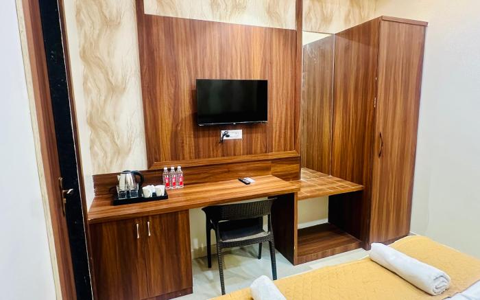Hotel Deep Palace
