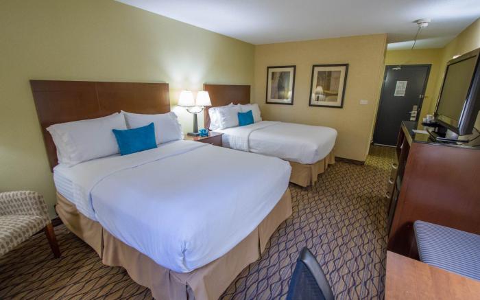 Holiday Inn Blmgtn Arpt South Mall Area By IHG