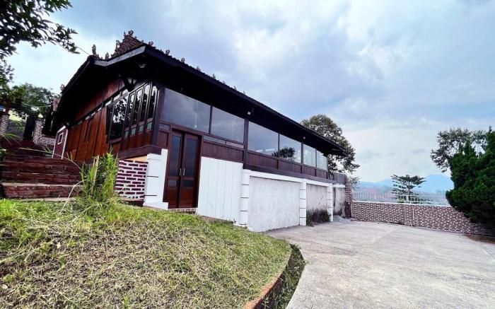Dapur Caringin Tilu Villa Joglo