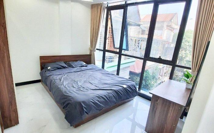 Căn hộ view phố ở Tô Vĩnh Diện